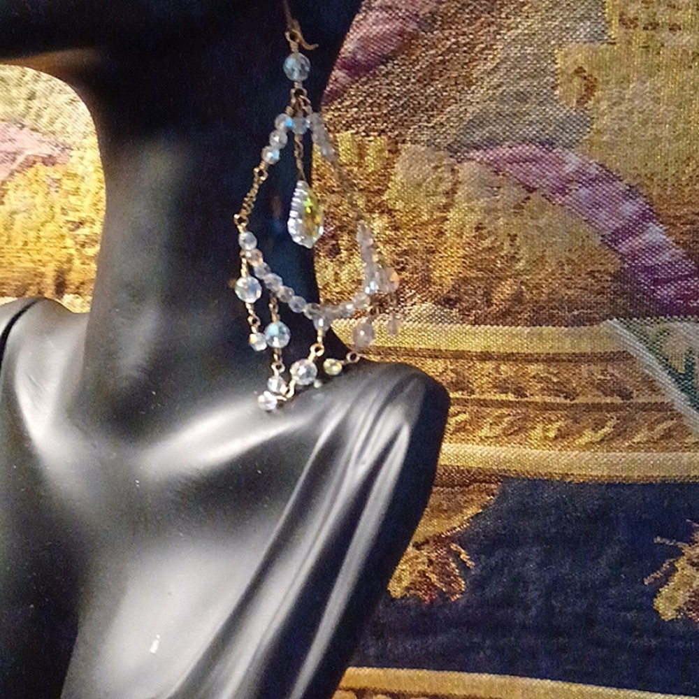 Women's earrings